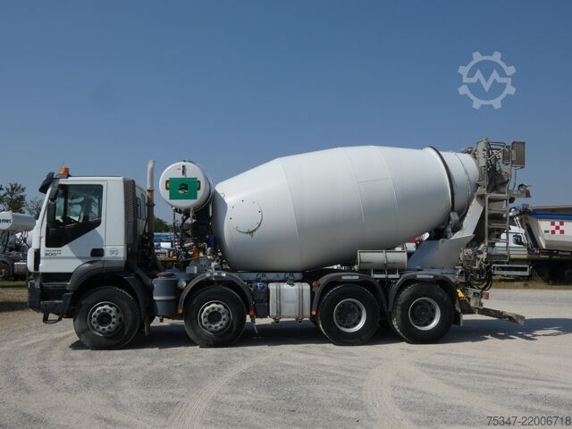Concrete mixer truck Iveco TRAKKER 500