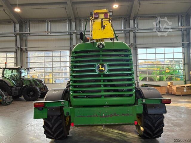 John Deere 7450 ProDrive 40Km/h inkl. Kemper 375Plus John Deere 7450 ProDrive 40Km/h inkl. Kemper 375Plu