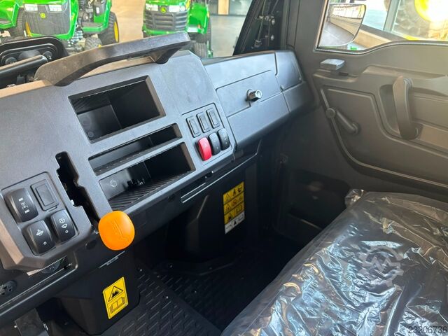 John Deere Gator XUV875M *Diesel* John Deere Gator XUV875M *Diesel*