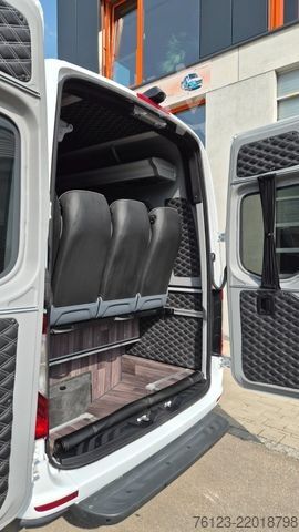 Minibus MERCEDES-BENZ 519  Allrad 4 x 4 Lagerfahrzeug Stock 20 Sitzer
