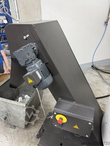 Vertical machining center Mikron Mikron UCP 600 Vario 5-Achs BAZ