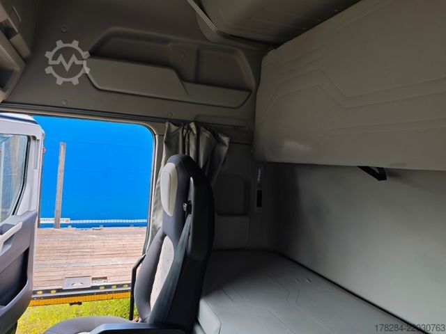 Standard tractor unit FORD F-MAX LUX LED, Intarder, Standklima, RDKS, Voll