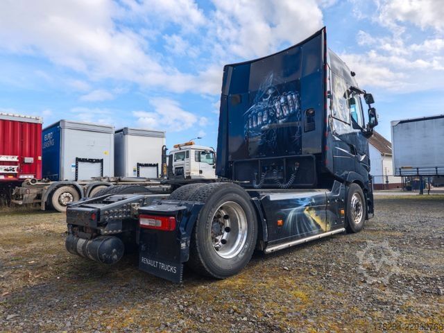 Standard tractor unit RENAULT T520 High Edition Show Truck Vollausstatt.