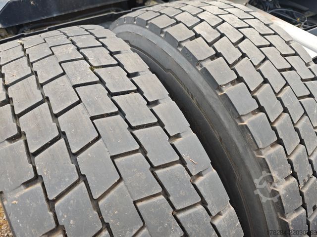 Standard tractor unit RENAULT T520 High Edition Show Truck Vollausstatt.