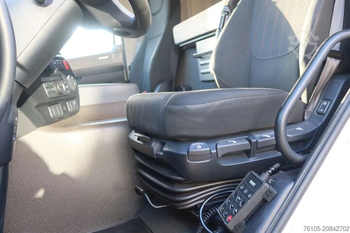 Koffer DAF CF 320 Bak+Klep Dhollandia  2.000 kg