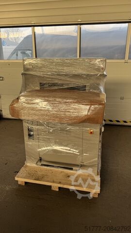 Paper cutting machine EBA 551-06