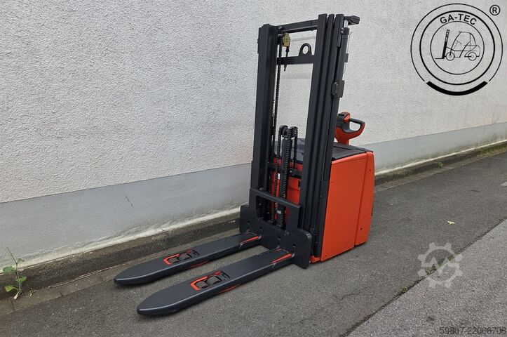 Manual stacker Linde L16i