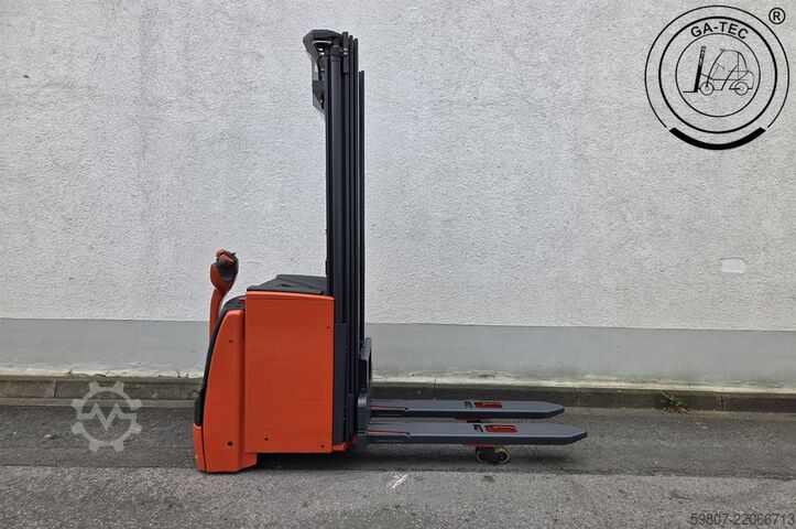 Manual stacker Linde L16i