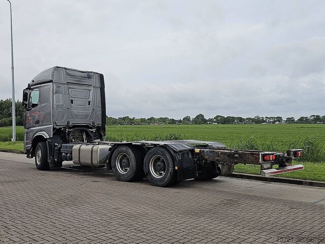 Chassis with cab MERCEDES-BENZ AROCS 2663 6X4