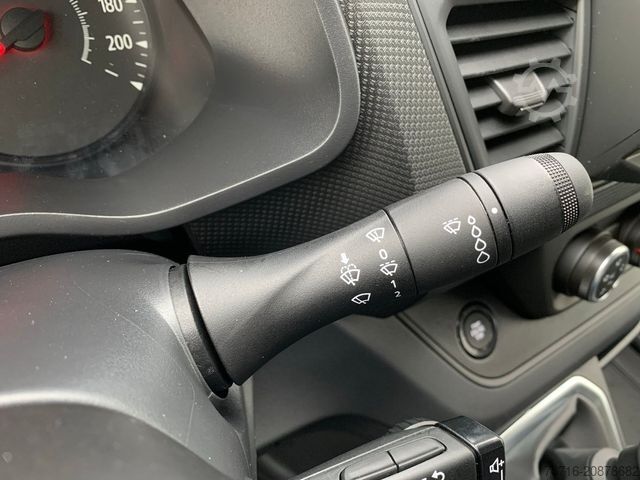 Panel van RENAULT Trafic KOMFORT L1H1 2,8t BLUE dCi 130 KLIMA+DAB+