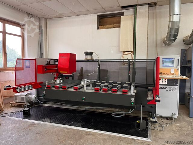 NC-controlled dowel drilling machine Gannomat Matrix 250/70