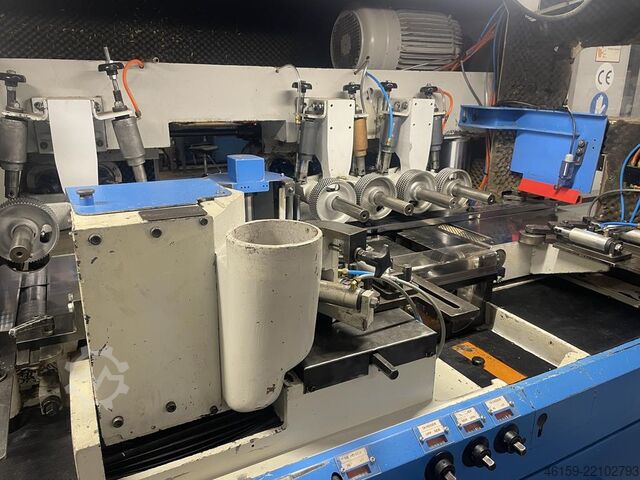 Moulder Leadermac not Weinig Speedmac  (9 spindle) 70m/min
