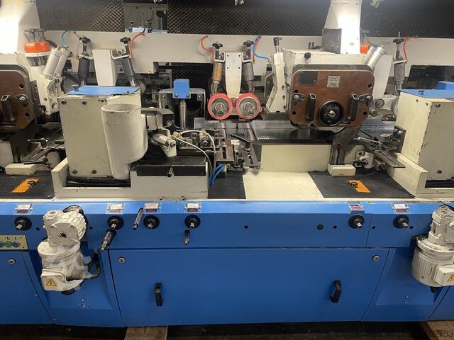 Moulder Leadermac not Weinig Speedmac  (9 spindle) 70m/min