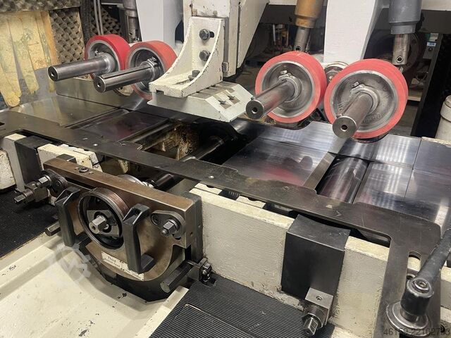 Moulder Leadermac not Weinig Speedmac  (9 spindle) 70m/min