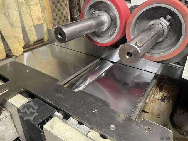 Moulder Leadermac not Weinig Speedmac  (9 spindle) 70m/min