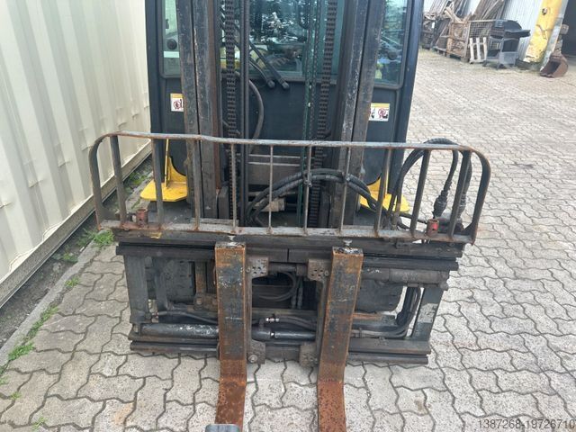 Frontstapler YALE ERP30VL / Seitenschieber + Zinkenverstellung