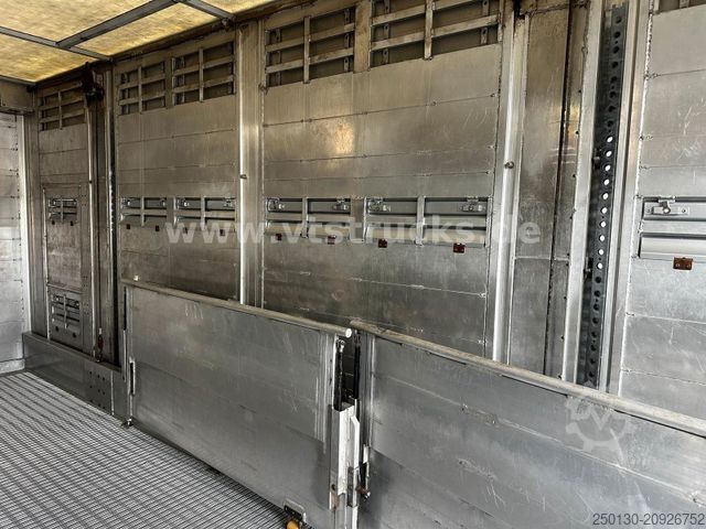 Cattle truck DAF CF 320 4x2 EU6c FINKL 2.Stock Viehtransporter