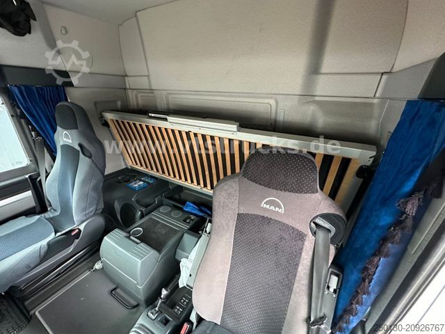 Roll-off tipper truck MAN TGX 26.480 6x2  Euro6 HIAB-Abrollkipper