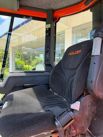 Municipal vehicle / implement carrier Holder C270