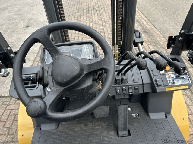 Forklift Caterpillar GP40NT