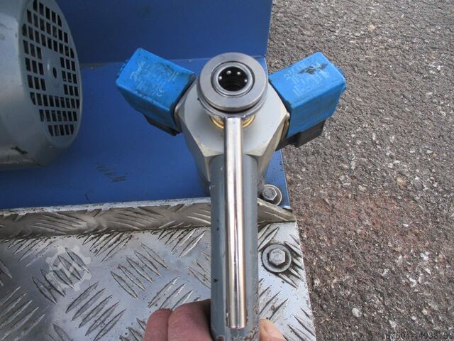 Kältemittel füllmaschine AGRAMKOV SARAtronic (2709)