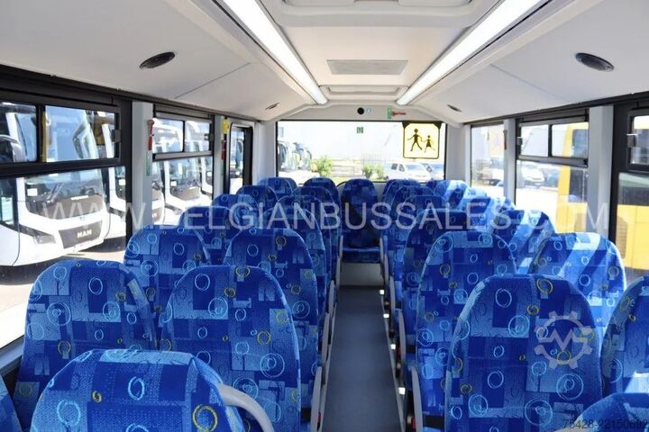 Kleinbus Iveco Indcar Mobi Scolaire / 8.6m / 33 pl / Automatic / Airco