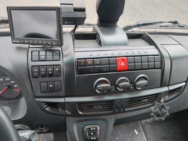 Box truck Iveco EuroCargo ML 75 E 19/P LBW Türe im Koffe
