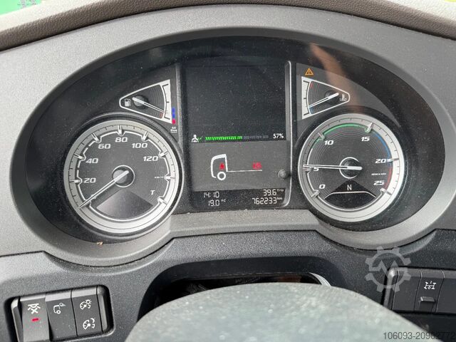 Standard-SZM DAF XF 450 Spacecab