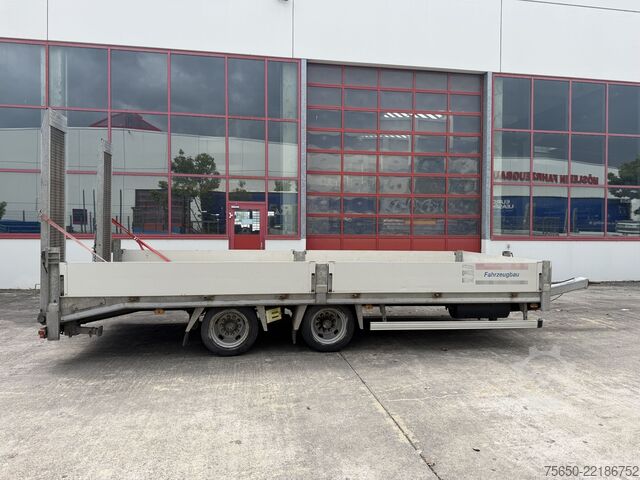Low loader trailer Möslein THT 14 Schwebheim  14 t Tandemtieflader