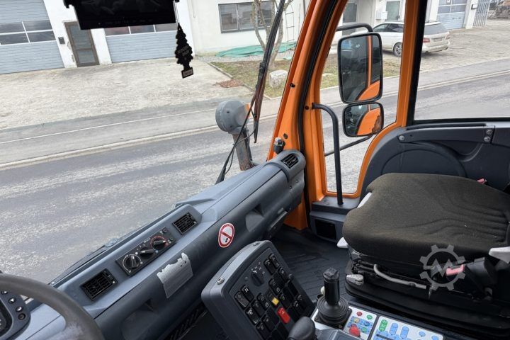 Dreiseitenkipper LKW Mercedes-Benz Unimog U 400 4x4 / Swiss-Vehicle