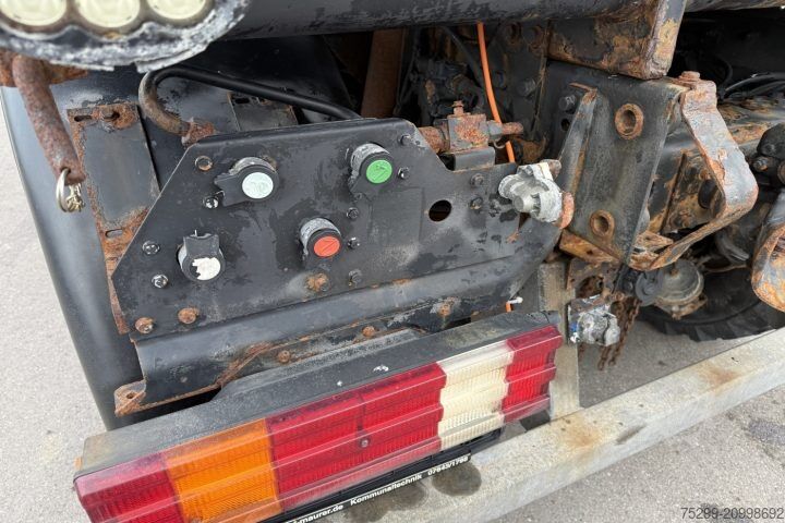 Dreiseitenkipper LKW Mercedes-Benz Unimog U 400 4x4 / Swiss-Vehicle