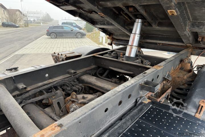 Dreiseitenkipper LKW Mercedes-Benz Unimog U 400 4x4 / Swiss-Vehicle