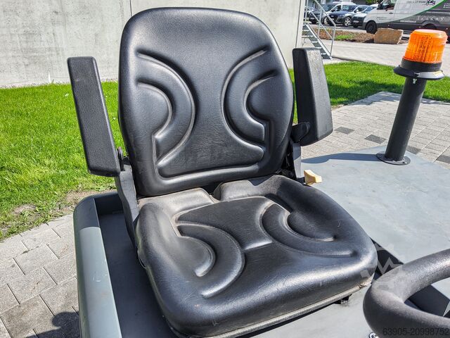 Warehouse technology Kärcher KM130/300RLPG