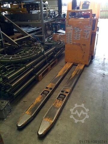 Lifting Platforms Jungheinrich ECE20
