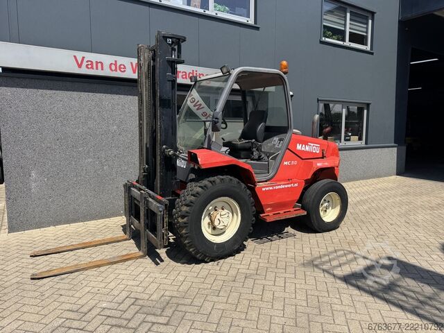 Manitou MC30-2 Geländestapler 4x2 Duplo 370 Seitenschub 5290 Stunden Perkins DIESEL 2002 MANITOU MC30-2  Ruwterrein heftruck 4x2 Duplo 370 sideshift 5290UUR Perkins DIESEL 2002