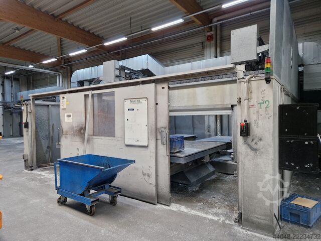 CNC machining center MAKA MM 7t