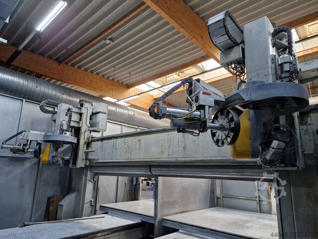 CNC machining center MAKA MM 7t
