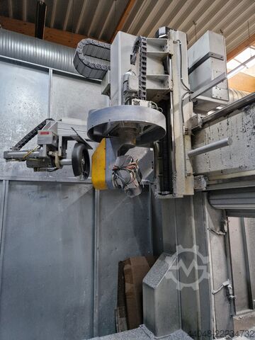 CNC machining center MAKA MM 7t