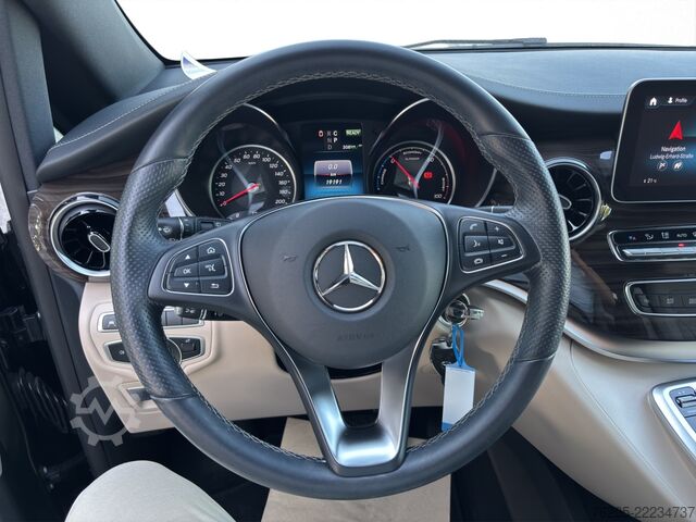 Minibus Mercedes-Benz EQV 300 AVANTGARDE Lang 360 ACC AUT Bel.Sitz LED