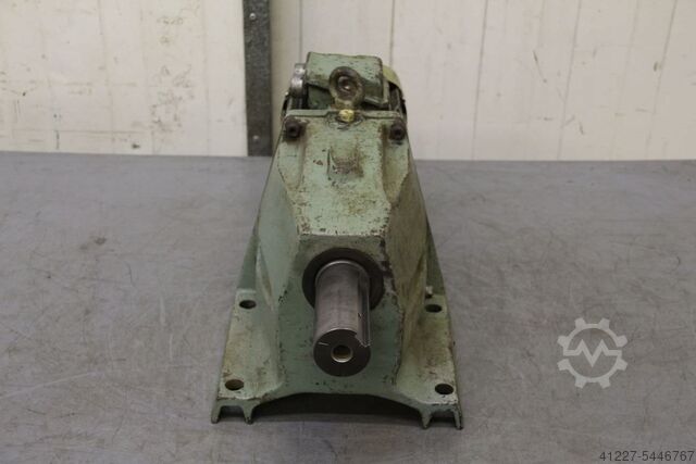 Gear motor 0.3/0.55 kW 16/31.5 rpm VEM ZG3KMR80K8-4
