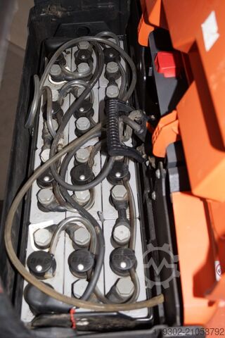 Niederhubwagen Toyota LWE 200