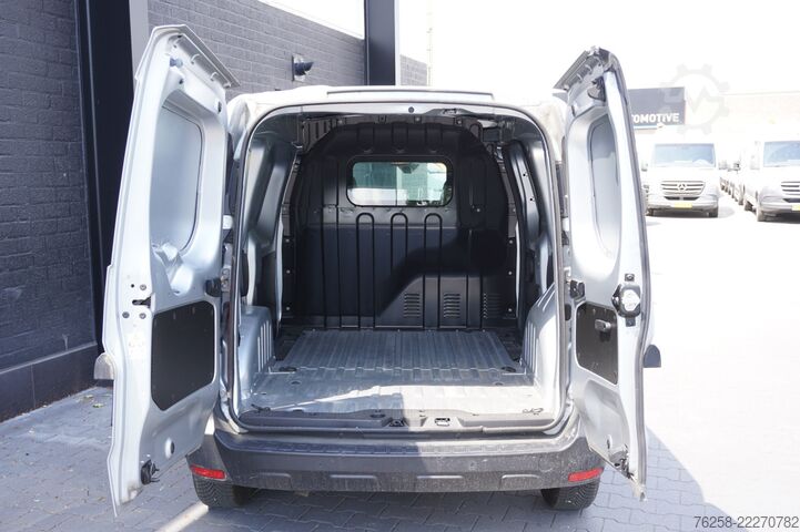 Panel van Renault Express 1.3 TCe 100PK Benzine EURO 6 - Airco - ...