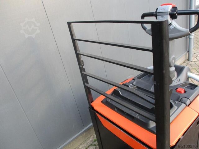 Niederhubwagen TOYOTA LPE250