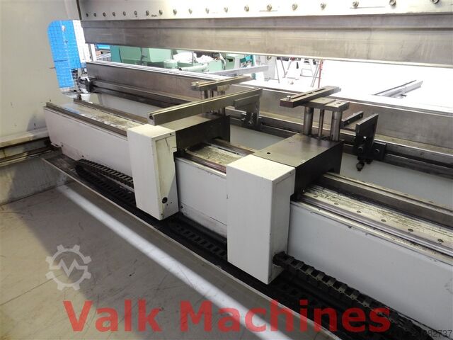 Abkantpresse 4.300 mm x 300 Ton Darley EHP-LS 300.43/37