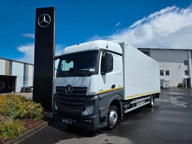 Koffer Mercedes-Benz Actros 1833 L Retarder 2x Bett LBW Bär 1.500kg
