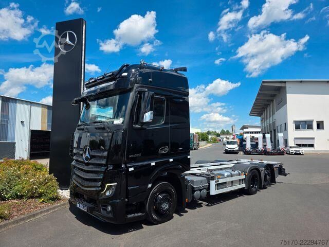 Fahrgestell mit Fahrerhaus Mercedes-Benz Actros 2552 L BDF Vantec hydr. liftbarer Rahmen