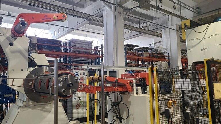 300T press with automatic coil feeder Colombo - Millutensil L21-05537