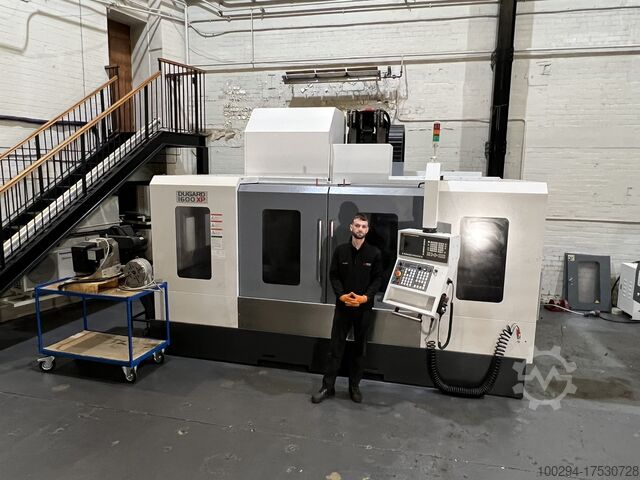 Vertical Machining Centre Akira Seiki 1600XP