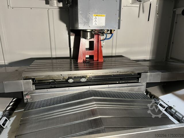 Vertical Machining Centre Akira Seiki 1600XP