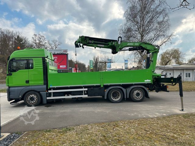 Flatbed truck MAN TGX 26.440 Pritsche Montagekran 25m Seilwinde